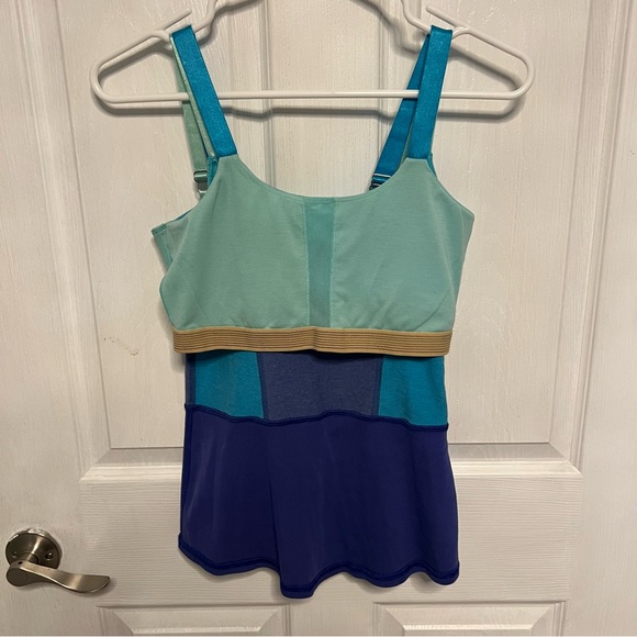 5/$100 Lululemon Purple/Blue Color Block top - Picture 3 of 4